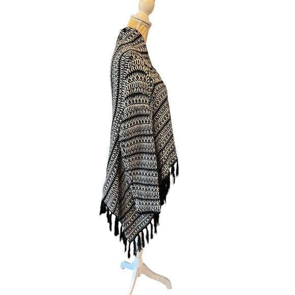 RXB Black White Striped Crochet Knit Fringed Cardigan SZ Large Western Aztec - Picture 3 of 10